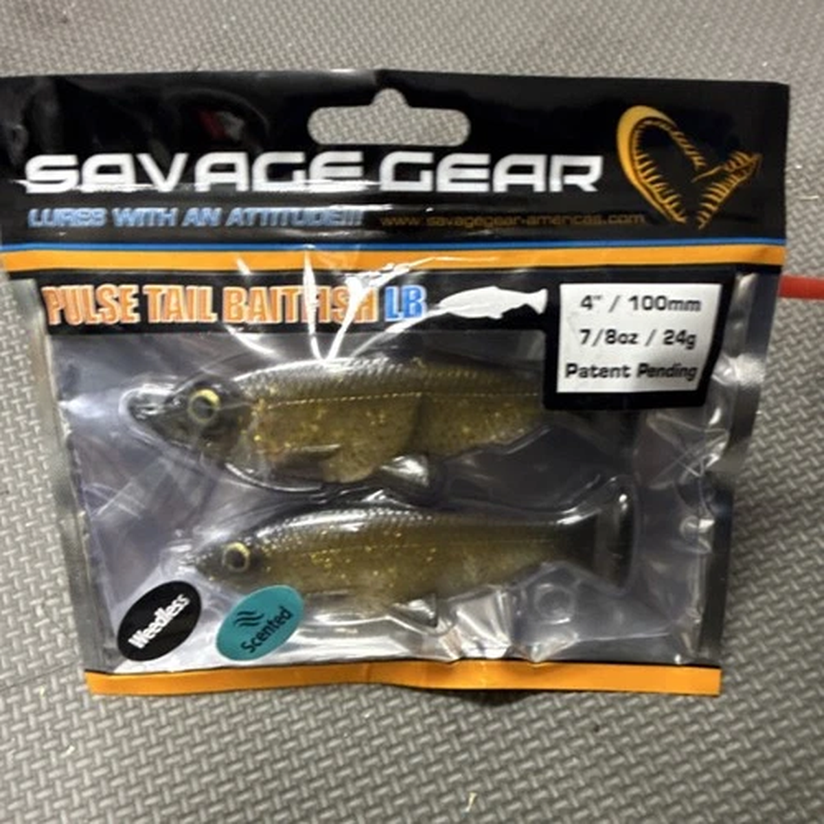 Savage Gear Pulse Tail Baitfish LB 4" 24g Gold Black Weedless Scented 2 Pack